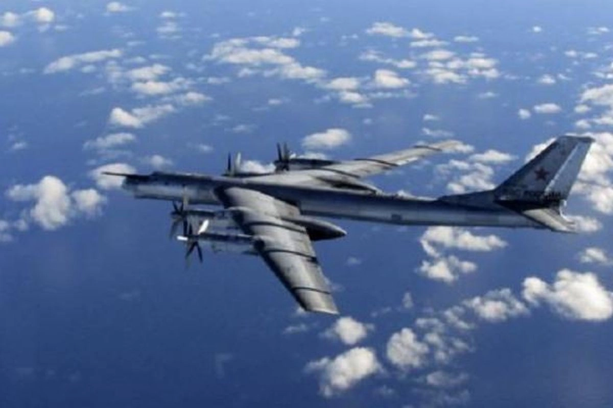 Jet Tempur Rusia Pepet Pesawat Inggris di Laut Hitam, Cuma Jarak 6 Meter