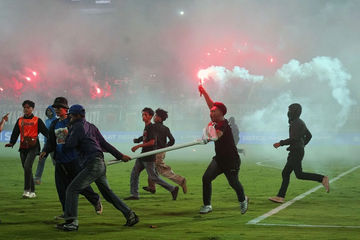 Kerusuhan Suporter Terus Berulang, Hukuman Komdis Dinilai Belum Efektif