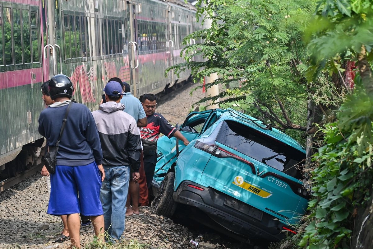 KNKT Ungkap Dugaan Penyebab Kecelakaan Kereta Bekasi Timur: Gangguan Sinyal dan Komunikasi