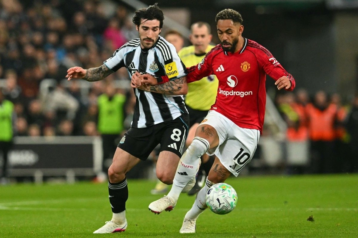 Man United Adakan Pembicaraan untuk Gaet Sandro Tonali dari Newcastle