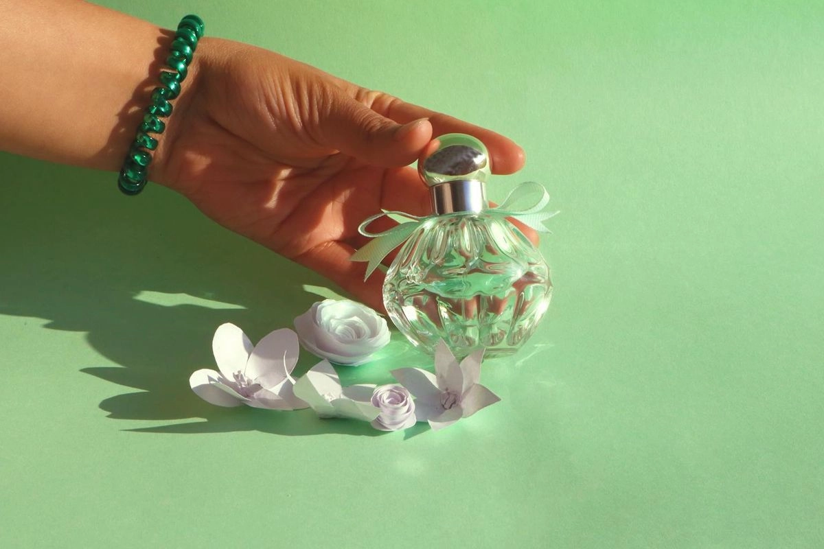 Viral Anak Kecil dan Remaja Berburu Parfum, Usia Berapa Sebaiknya Mulai Pakai Parfum?