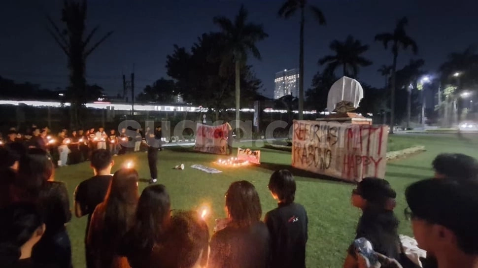 Dari Tragedi 98 hingga Isu Papua, Mahasiswa UI Suarakan Kekecewaan Lewat Aksi #Reformati