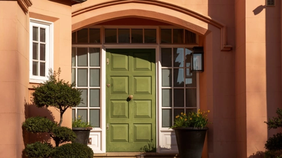 Feng Shui Pintu Depan Rumah, Ini 7 Tips Menatanya agar Menarik Rezeki