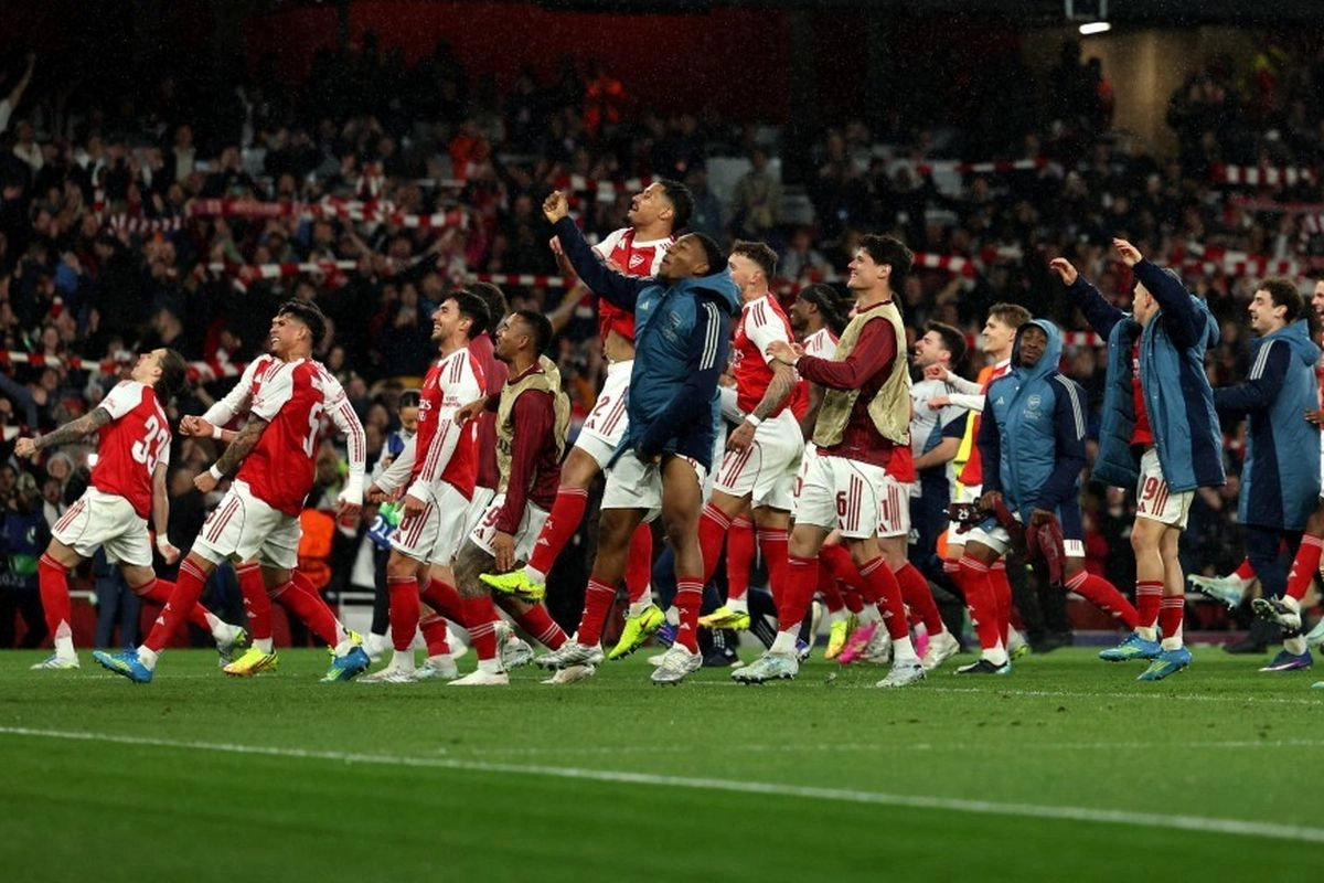 Seni Mikel Arteta bersama Arsenal