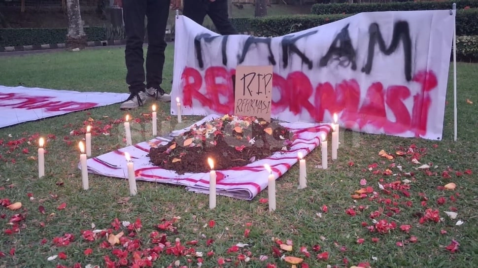 28 Tahun Reformasi: Demokrasi Surut, Ekonomi Dihantui Krisis Kepercayaan