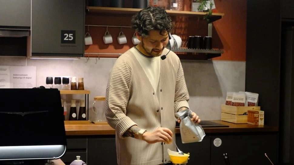 Resep Kopi Susu Biskuit ala Mikael Jasin, Cocok Temani Weekend di Rumah