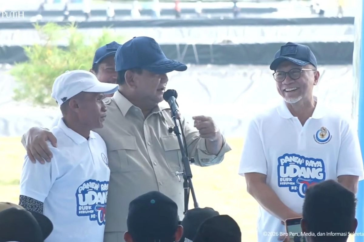 Canda Prabowo Mau Reshuffle Zulhas karena Salah Info Nama Desa