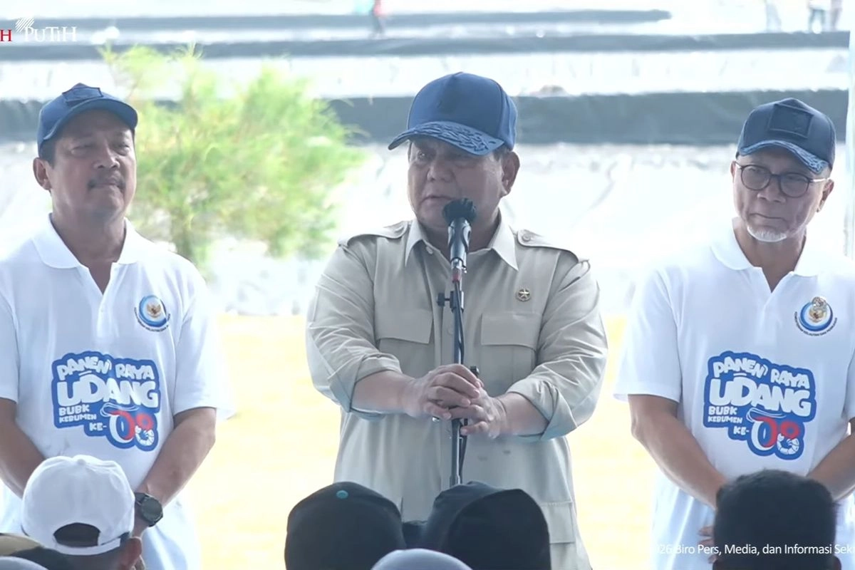 Prabowo Kenalkan Danantara ke Warga Desa, Ingatkan Uang Rakyat Jangan Bocor