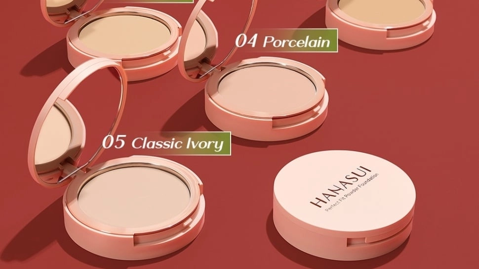 Bedak Padat Hanasui Agar Natural Pakai Shade Berapa? Ini 5 Pilihan yang Bisa Disesuaikan
