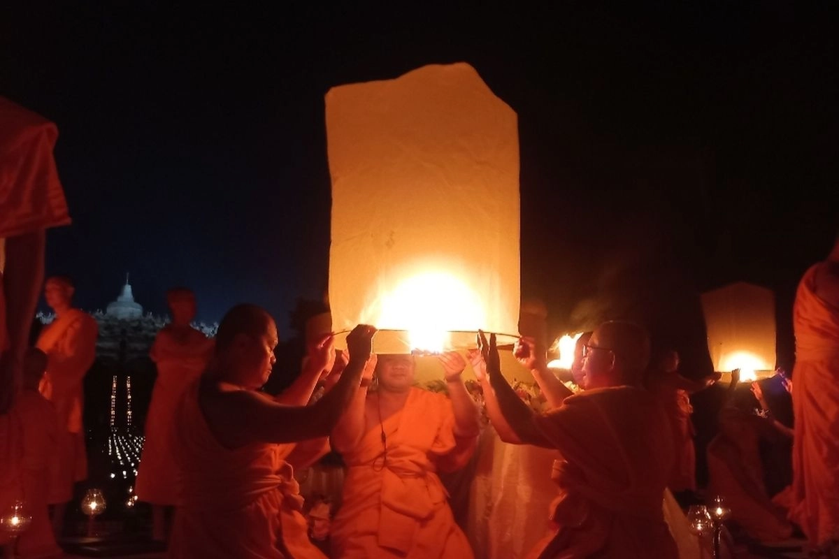 Ingin Ikut Pelepasan Lampion Waisak di Borobudur 2026? Cek Harga Tiket dan Ketentuannya