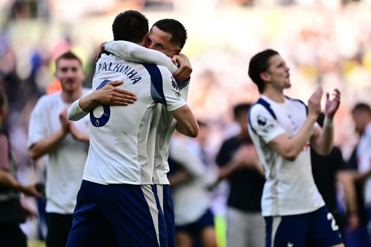 Hasil Liga Inggris: Tottenham Bertahan, West Ham Degradasi
