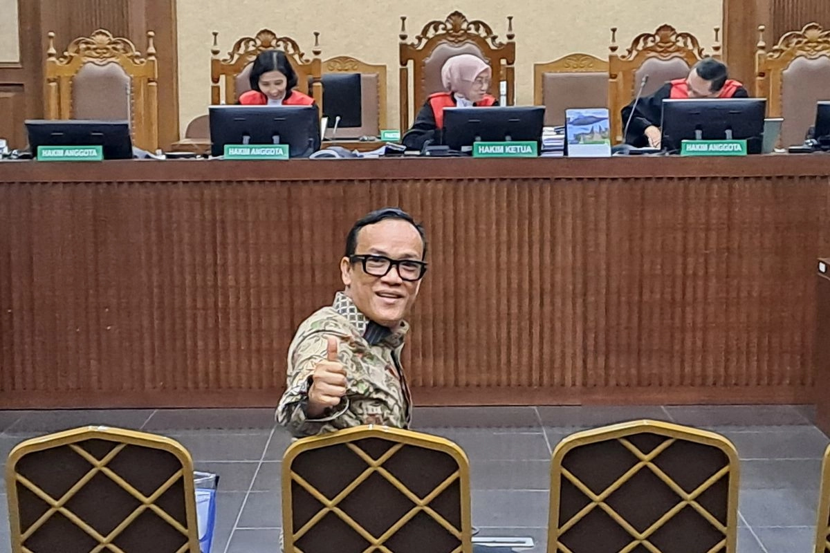 Pleidoi Noel Ebenezer Singgung Penahanan Ijazah sebagai Perbudakan Modern
