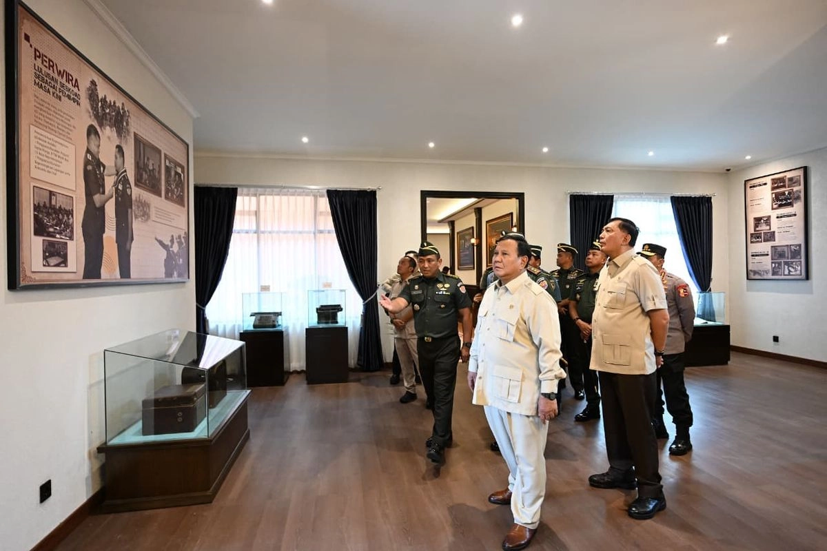 Prabowo Resmikan Museum dan Perpustakaan Seskoad di Bandung