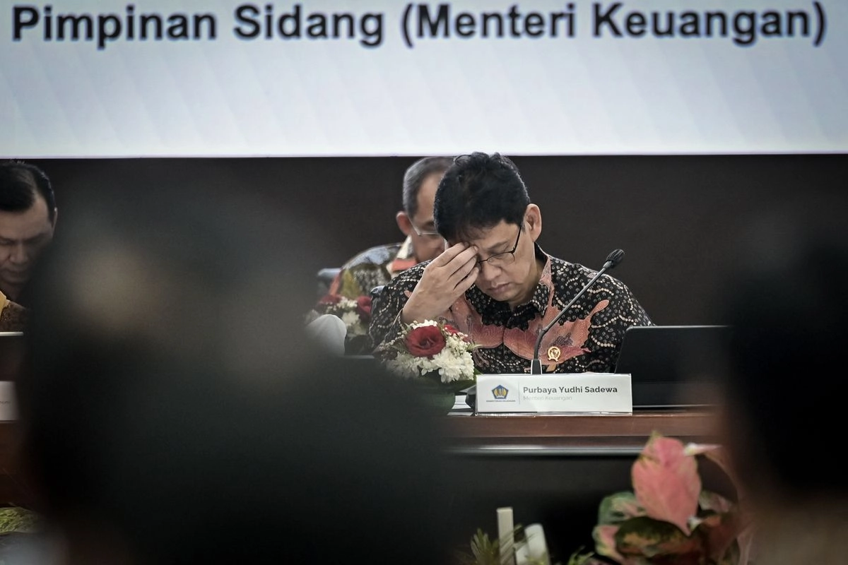 Senyum Menkeu dan Rupiah yang Tidak Ikut Tersenyum