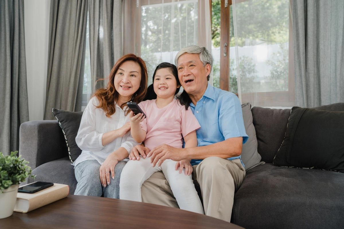 Psikolog Ungkap Ucapan Kakek dan Nenek yang Bisa Melukai Cucu Tanpa Disadari