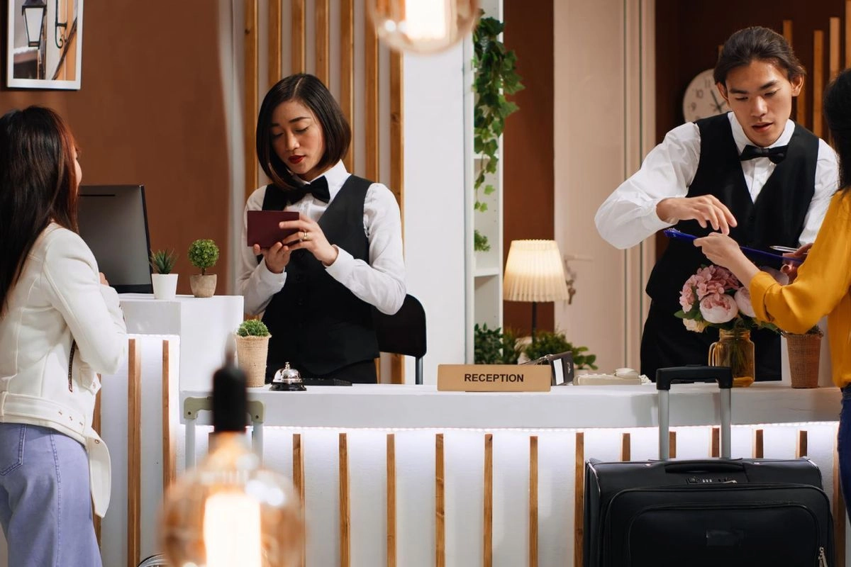 Marak Booking Hotel via Medsos, Menpar Imbau Wisatawan Pesan Langsung