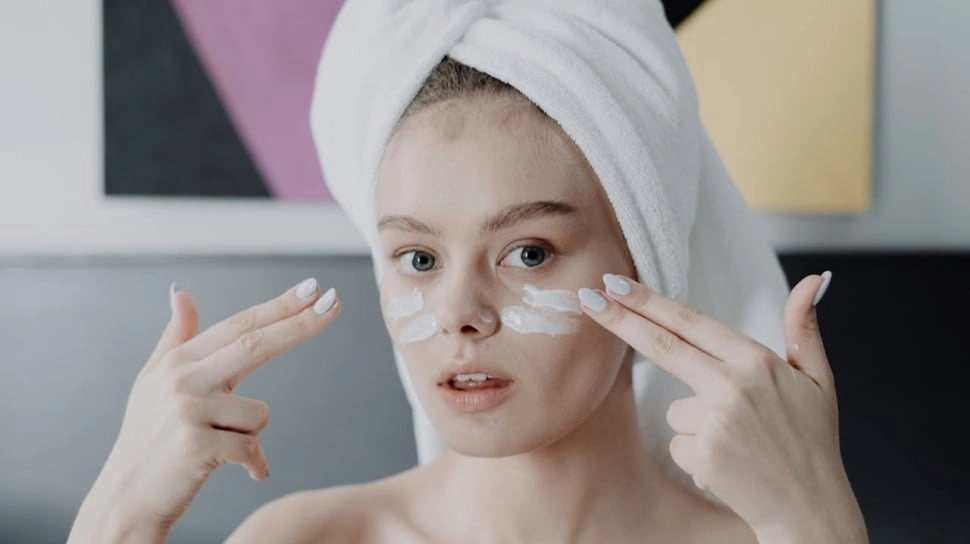 4 Sunscreen Paling Murah untuk Mencerahkan Wajah dan Hempaskan Flek Hitam