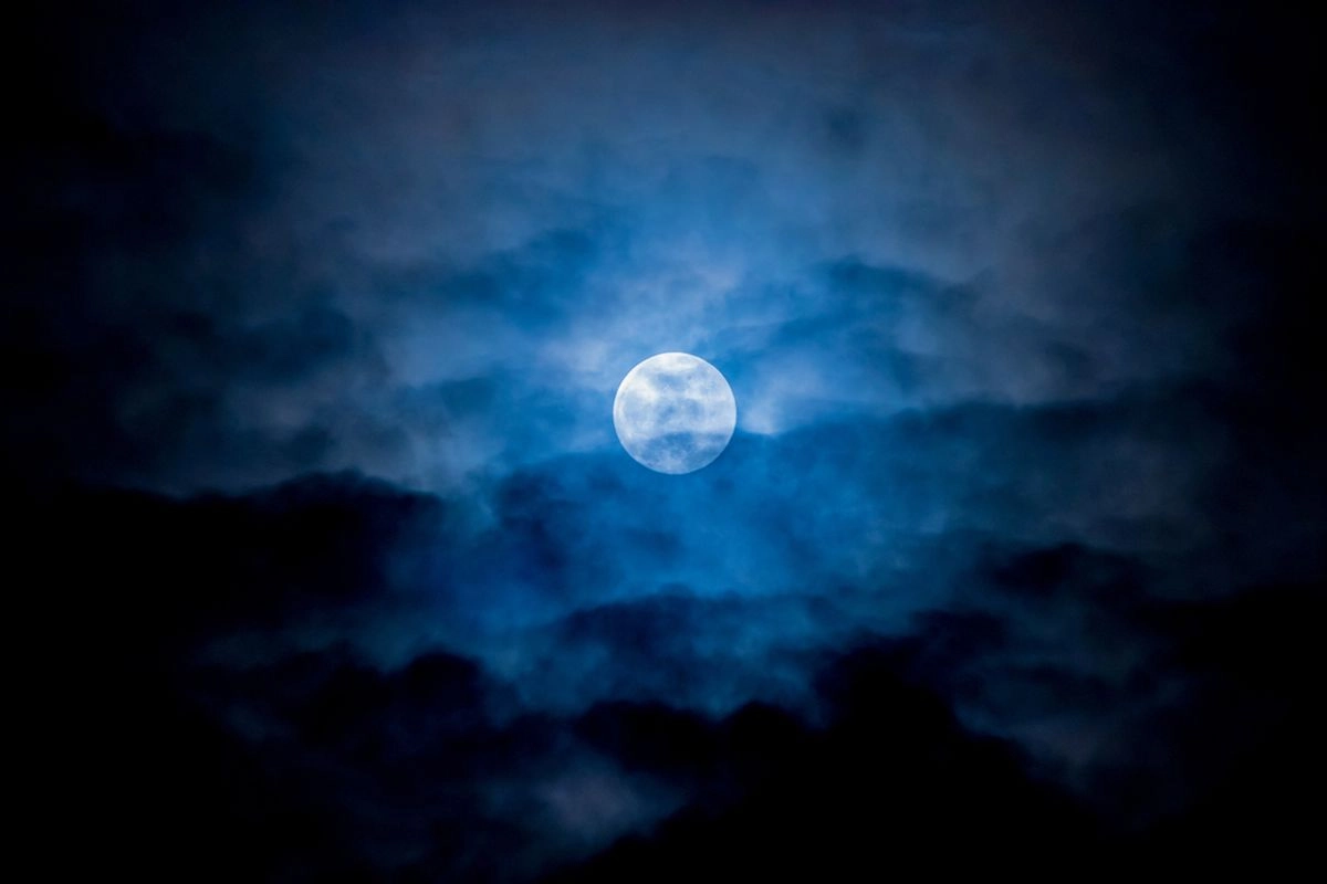 Blue Moon Pertama Sejak 2023 Muncul 31 Mei, Ini Dampaknya untuk 12 Zodiak
