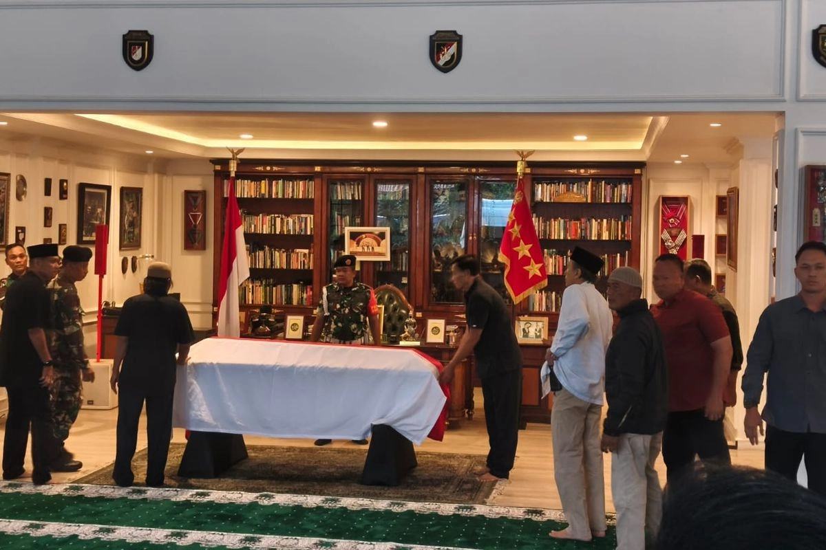 Jenazah Ryamizard Ryacudu Tiba di Rumah Duka di Cikeas, Tangis Keluarga Pecah