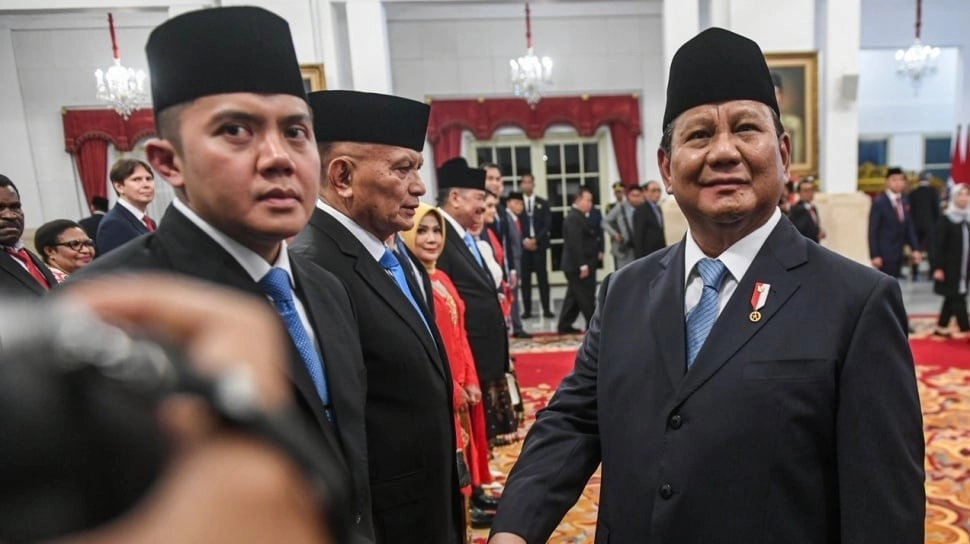 Kunjungan Prabowo Dianggap Spontan, Seskab Teddy Diminta Tak Main Rahasia