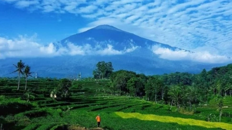 Misteri Jalan 'Tak Penting' di Gunung Ciremai, Warga Cium Aroma Proyek Geothermal Senyap
