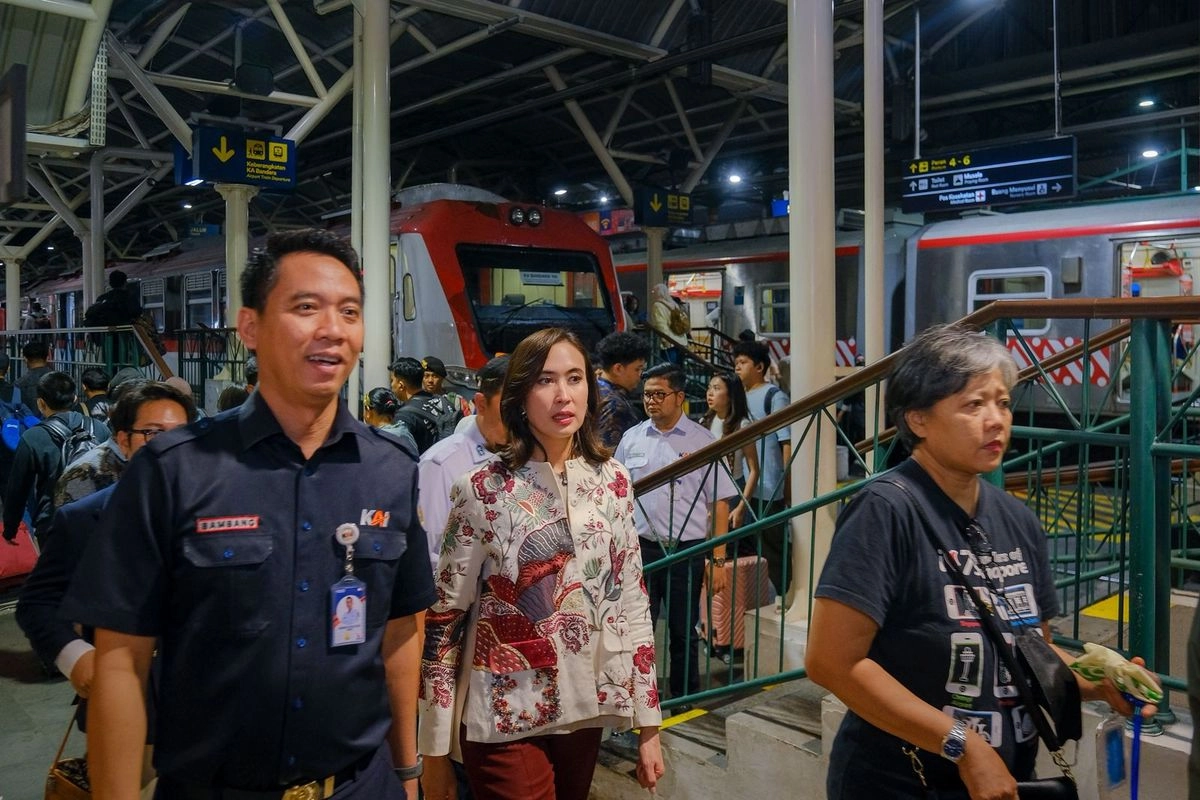 Jelang Libur Sekolah, Menpar Tinjau Candi Prambanan dan Stasiun Tugu Yogyakarta