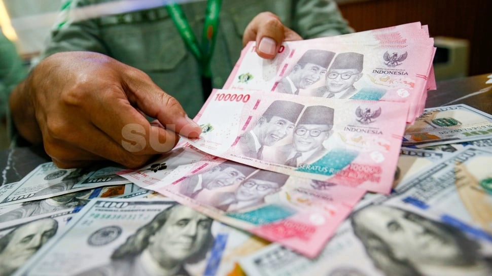 Rupiah Terus Melemah: Pengusaha MBG Protes, Harga Sabun hingga Popok Naik