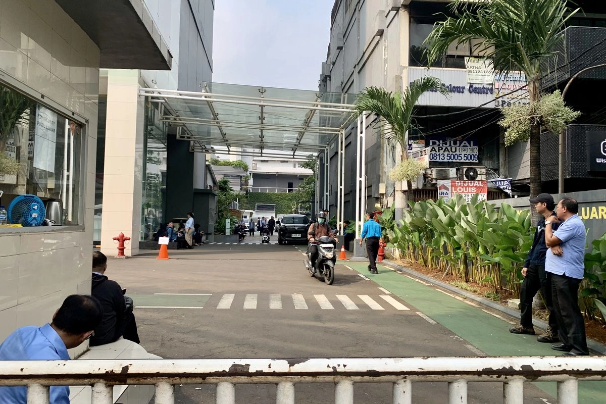 Penggeledahan di Ruang Pimpinan BGN, Karyawan Dilarang Masuk