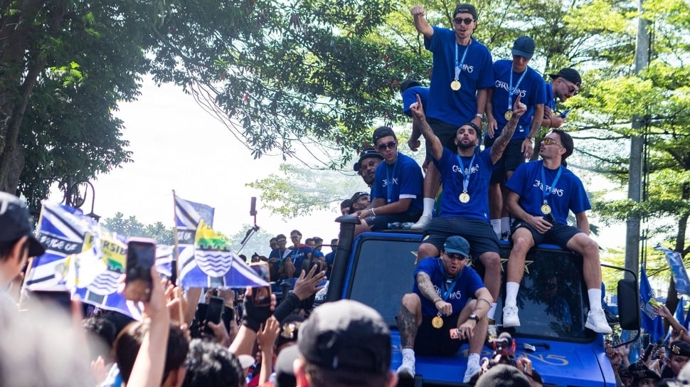 Persib Bandung Hattrick Juara, Terima Bonus Rp1 Miliar dari KDM