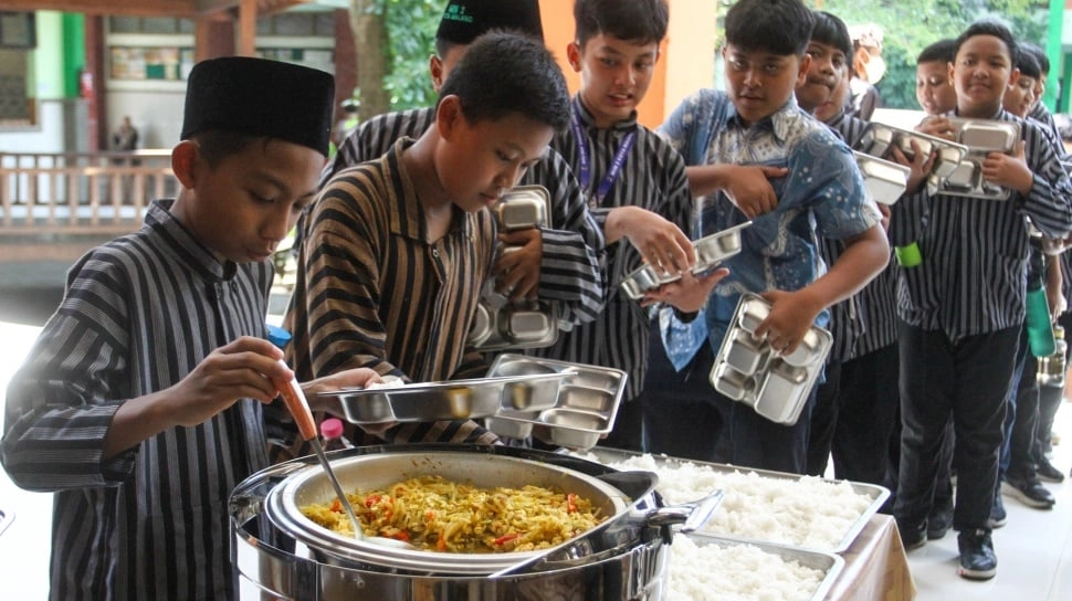 Riset UI Ungkap Fakta Pahit, Rokok Jadi Penghambat Utama Program MBG