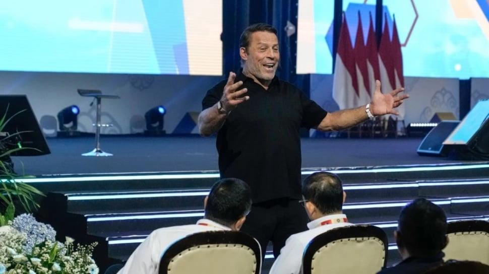 Siapa Tony Robbins? Motivator Amerika Sahabat Prabowo yang Diajak Cicipi Menu MBG