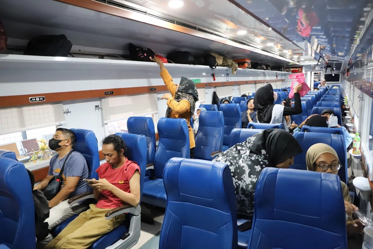 Mulai Besok KAI Jual Tiket Kereta Ekonomi Diskon 30 Persen, Simak Syaratnya