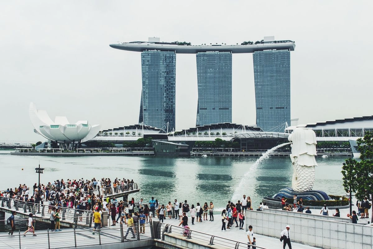 Tak Cuma ke Konser BTS, ARMY di Singapura Bisa Wisata Belanja