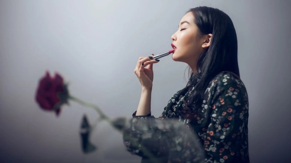 5 Lip Balm Paling Laris dengan Review Positif untuk Lembapkan Bibir Kering