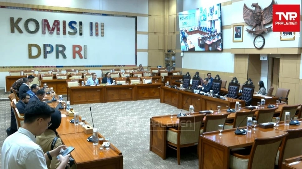 Saling Sikut DPR vs Pemerintah Soal Komposisi Anggota Kompolnas di Draf RUU Polri