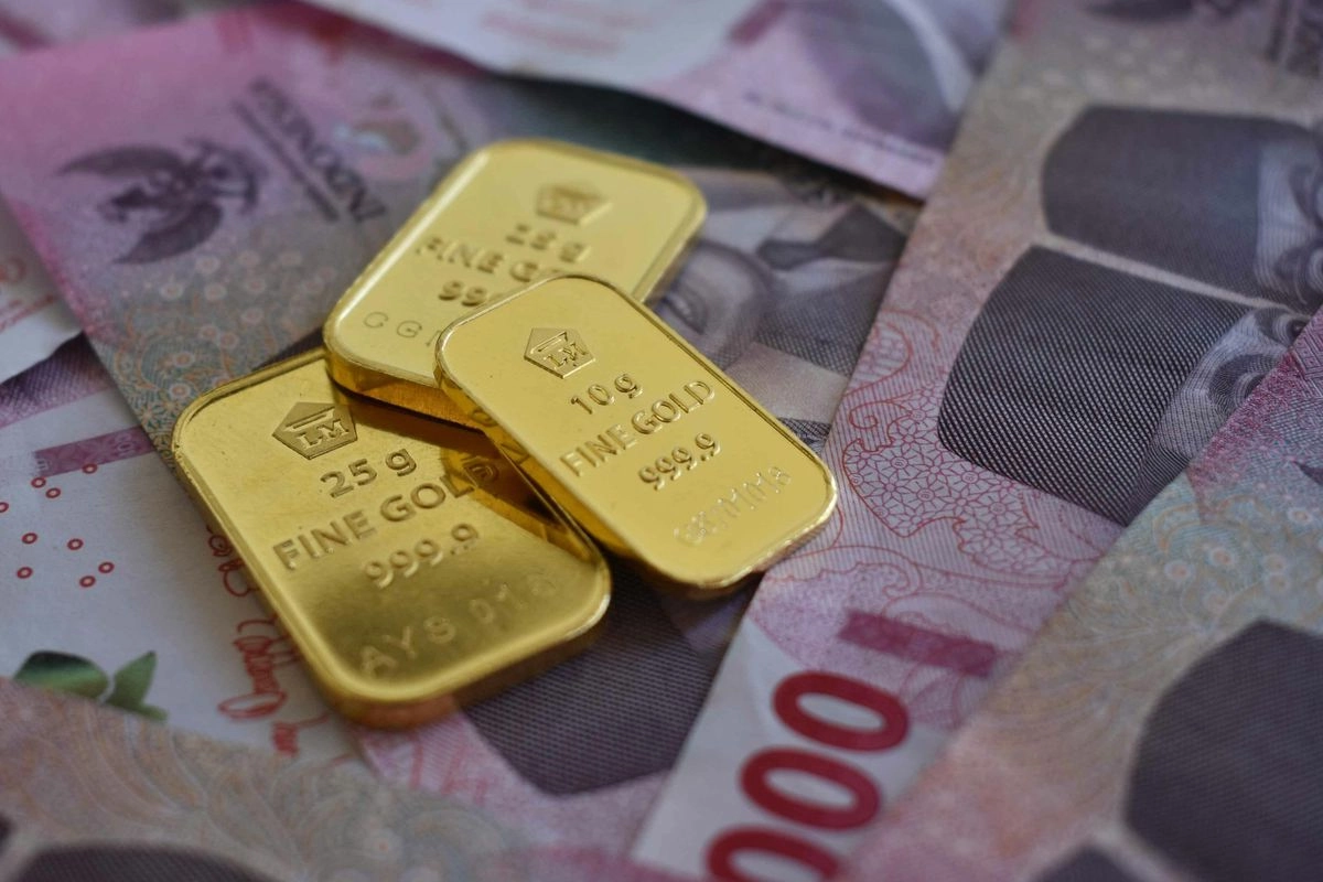 Harga Emas Antam Hari Ini 6 Juni 2026 Anjlok Rp 32.000 Per Gram, Cek Daftar Terbarunya