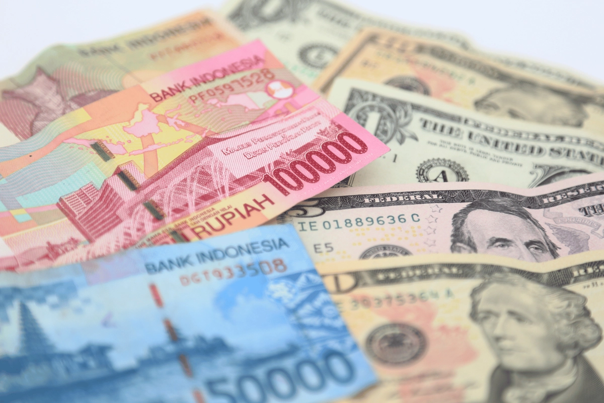 Nilai Tukar Rupiah ke Dollar AS Hari Ini di Bank Mandiri, BCA, dan BNI