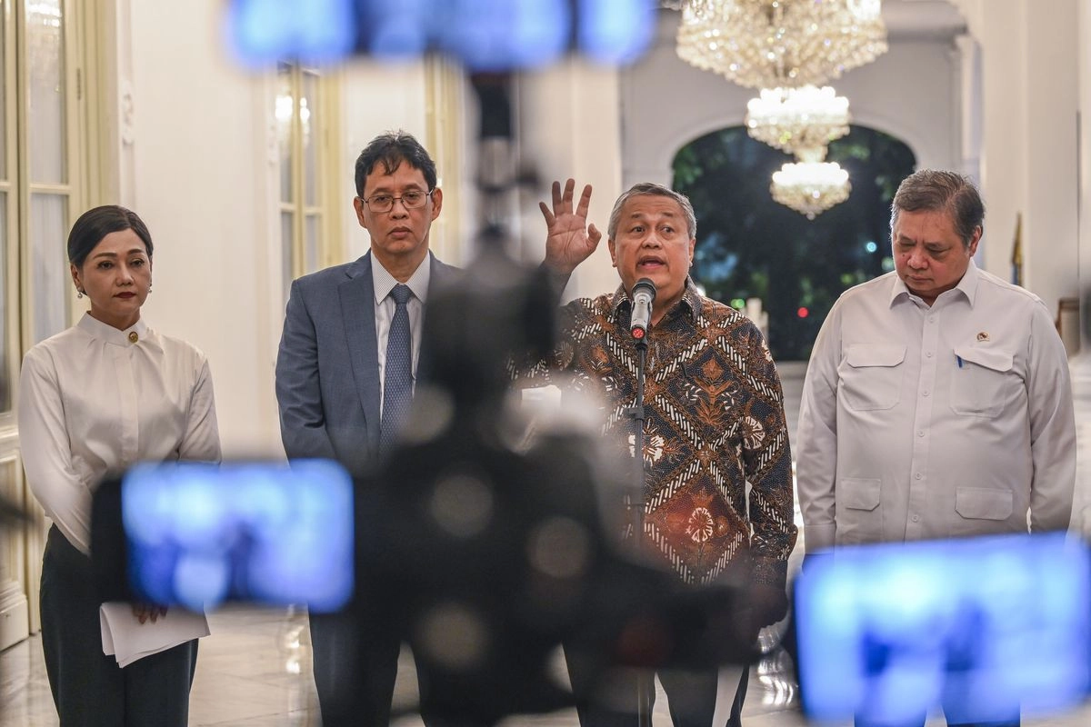 Rupiah Menggila, Apa yang Harus Dilakukan Pemerintah?
