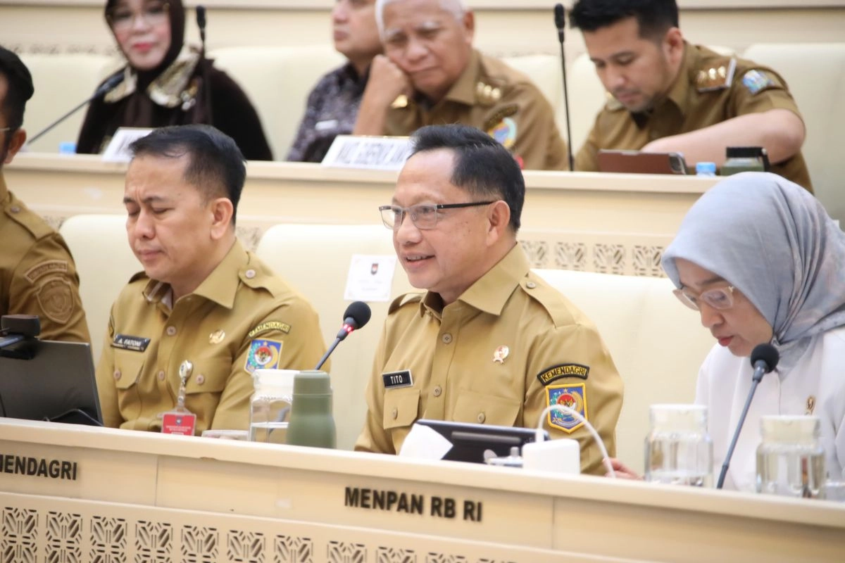 Mendagri Tito Pastikan Tak Ada Opsi Pemberhentian PPPK dan Honorer