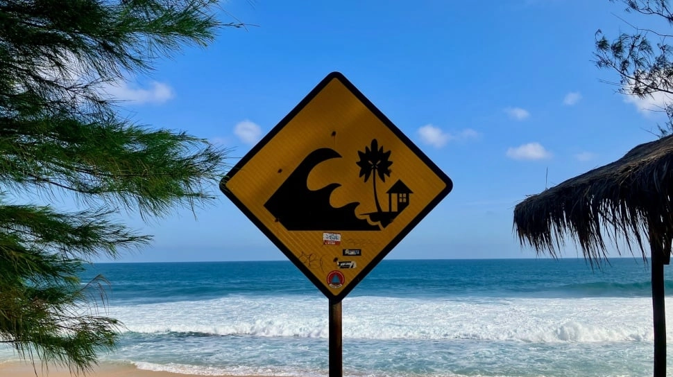 13 Wilayah Indonesia Siaga Usai Gempa Besar Filipina