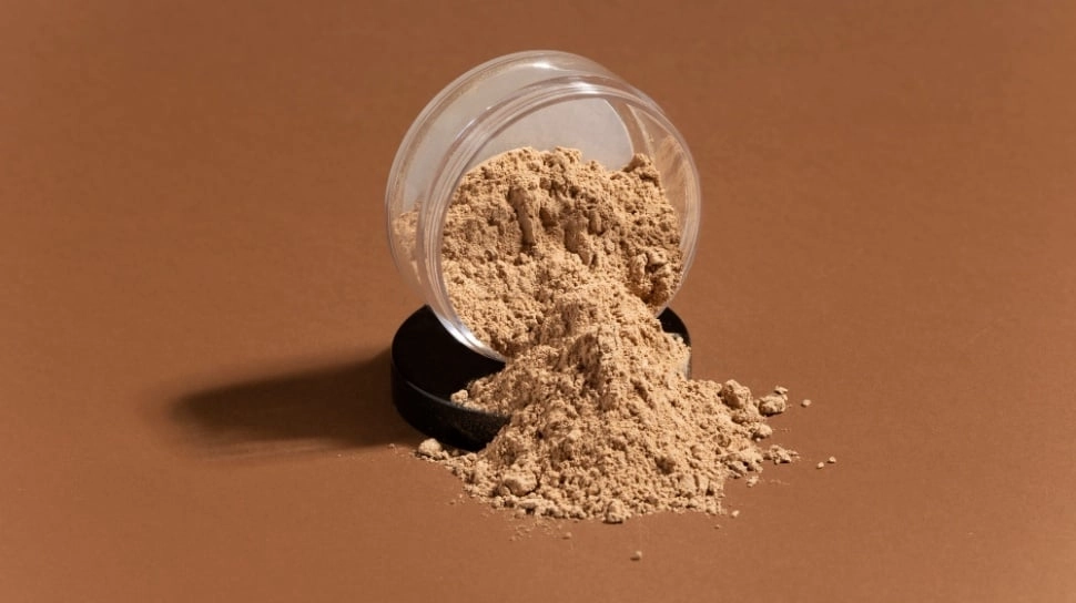 3 Bedak Loose Powder Tahan Lama Rekomendasi MUA, Makeup Awet Seharian