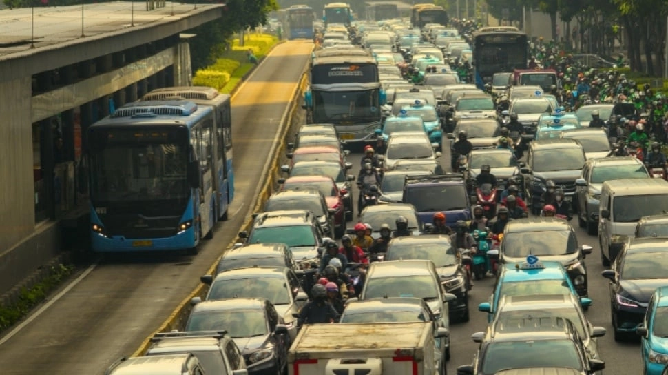 Benarkah Pemerataan Lapangan Kerja Bisa Kurangi Kemacetan dan Polusi?