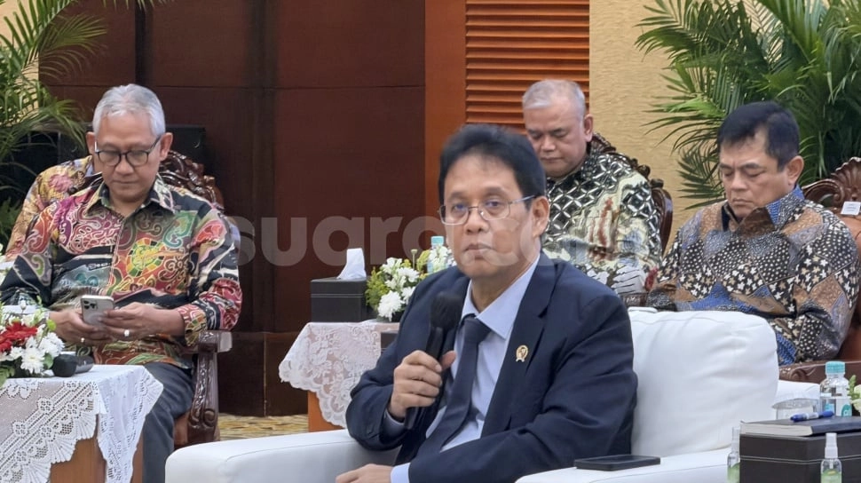 Purbaya Pamer Setoran Pajak Sektor Industri Tumbuh Tinggi, Perdagangan Naik 52,4%
