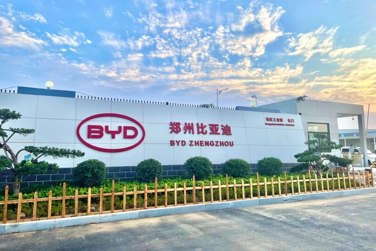 BYD hingga Alibaba Dicap Militer China oleh AS, Beijing Meradang