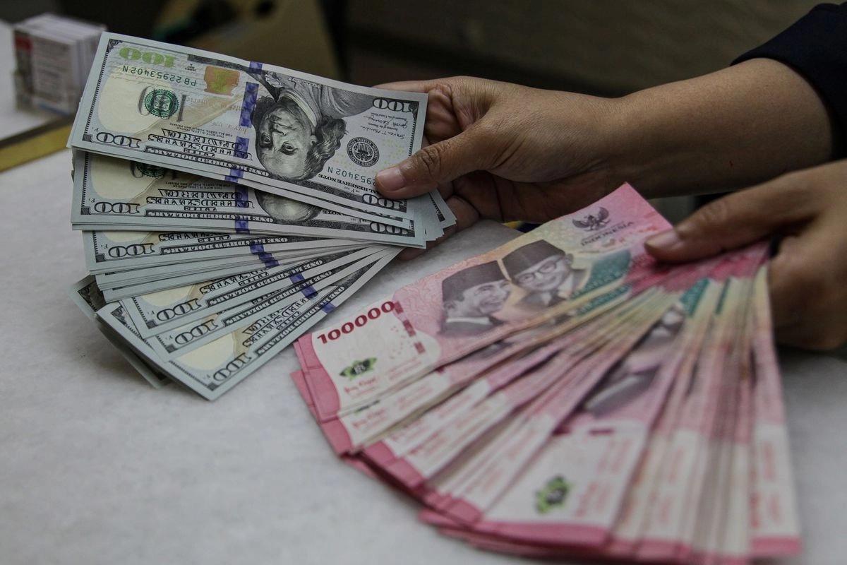 Rupiah Menguat ke Rp 18.058 Setelah BI Naikkan Suku Bunga