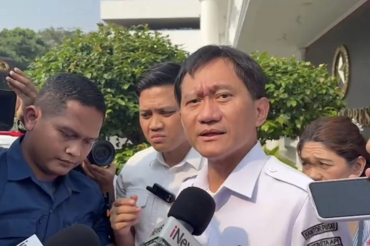 Dirut KAI Lapor Prabowo soal Pelintasan Sebidang dan Renovasi Stasiun Gambir
