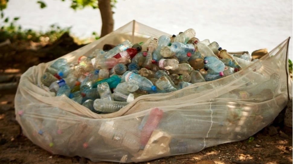 Di Tengah Kenaikan Harga BBM, Bisakah Sampah Plastik Menjadi Sumber Energi Alternatif?