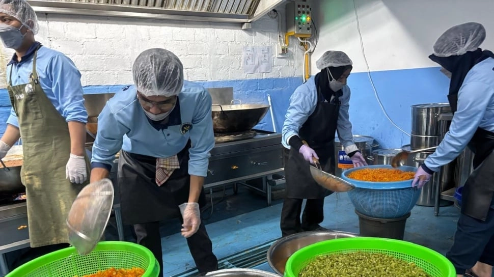 Negara Berpotensi Boncos Rp12 Triliun Imbas Jual Beli Titik Dapur MBG
